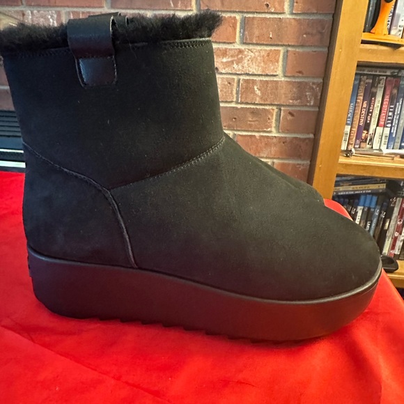 WOW POSHMARK - Authentic HOOR NWOT Leather Boots - Picture 4 of 15